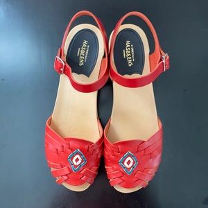 Hasbeen clogs red leather with native detail sz 8